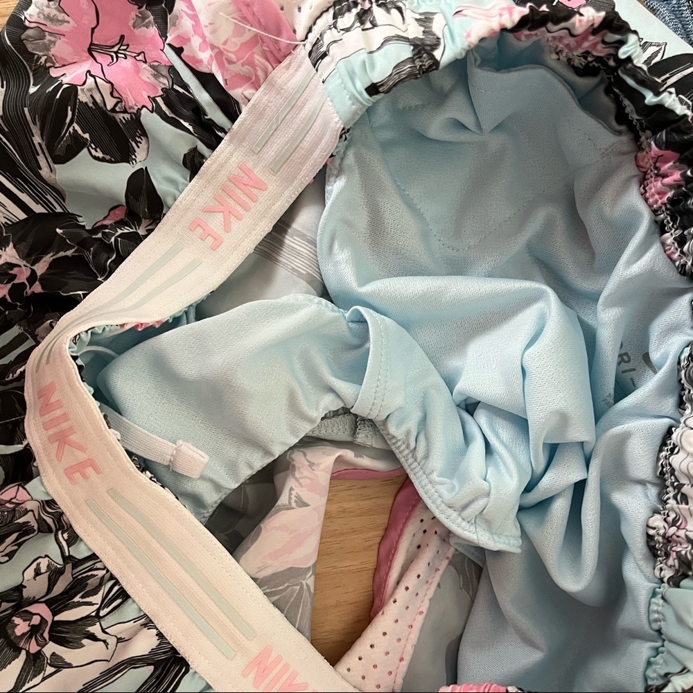 NIKE sz S Running Shorts Hyper Femme Floral Print Blue Pink - Picture 5 of 6